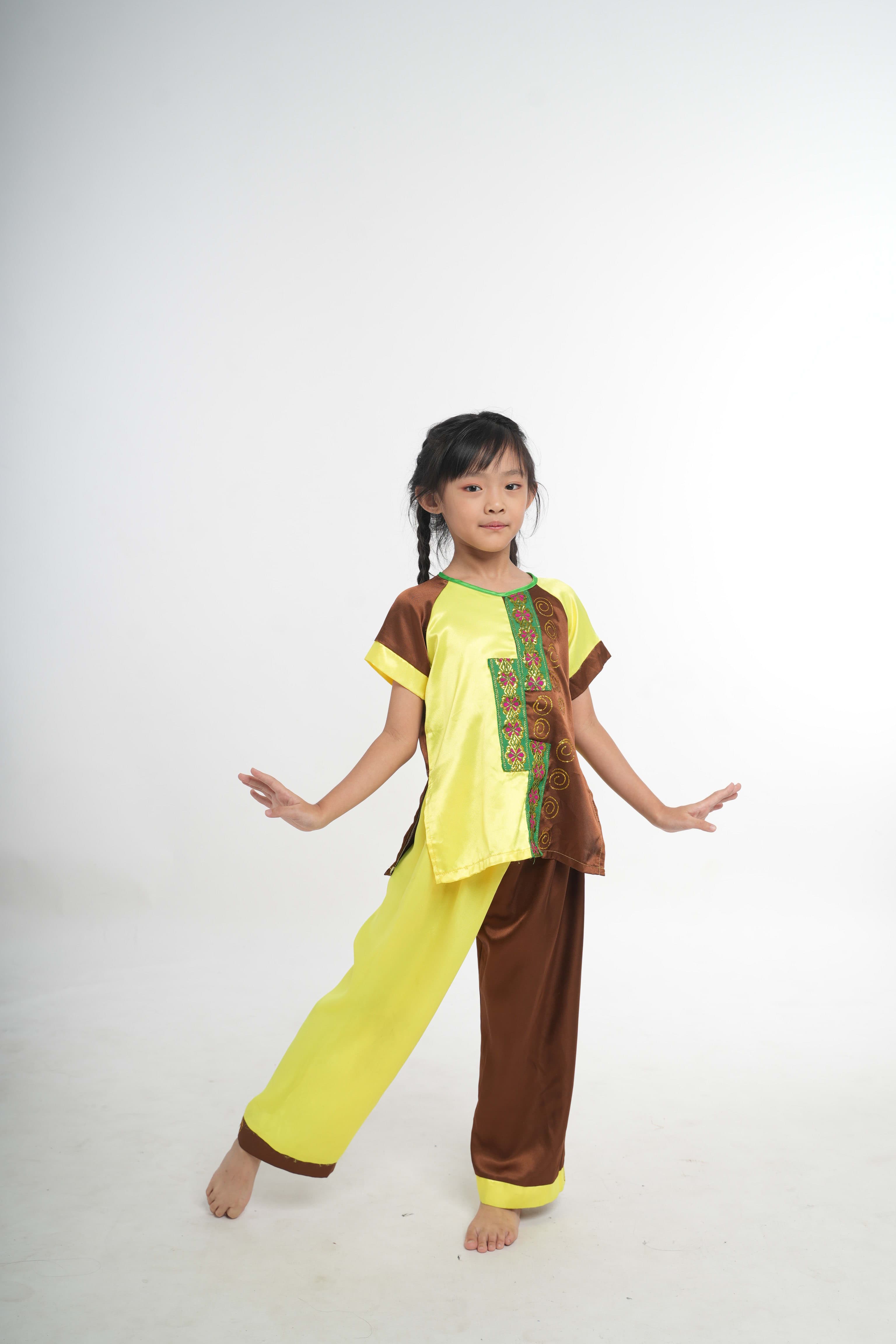 Dân gian nâu vàng